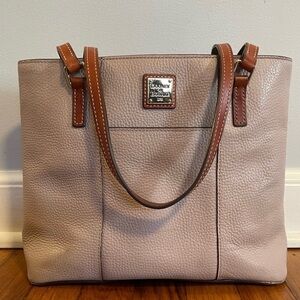 Beautiful Dooney&Bourke Leather Tote